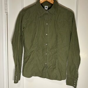 Vintage Gap Corduroy snap front women’s shirt